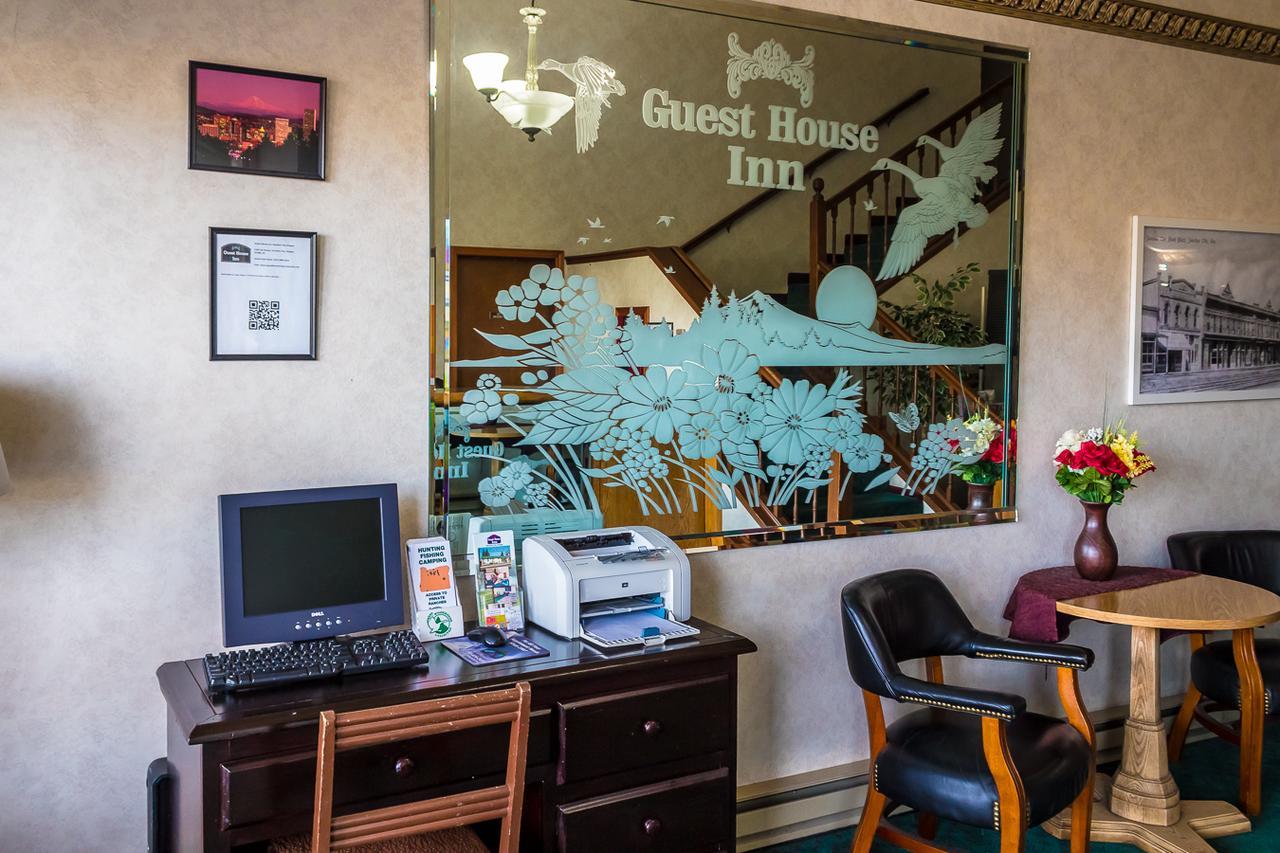 Guest House Inn Junction City Экстерьер фото