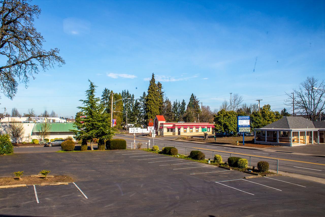 Guest House Inn Junction City Экстерьер фото