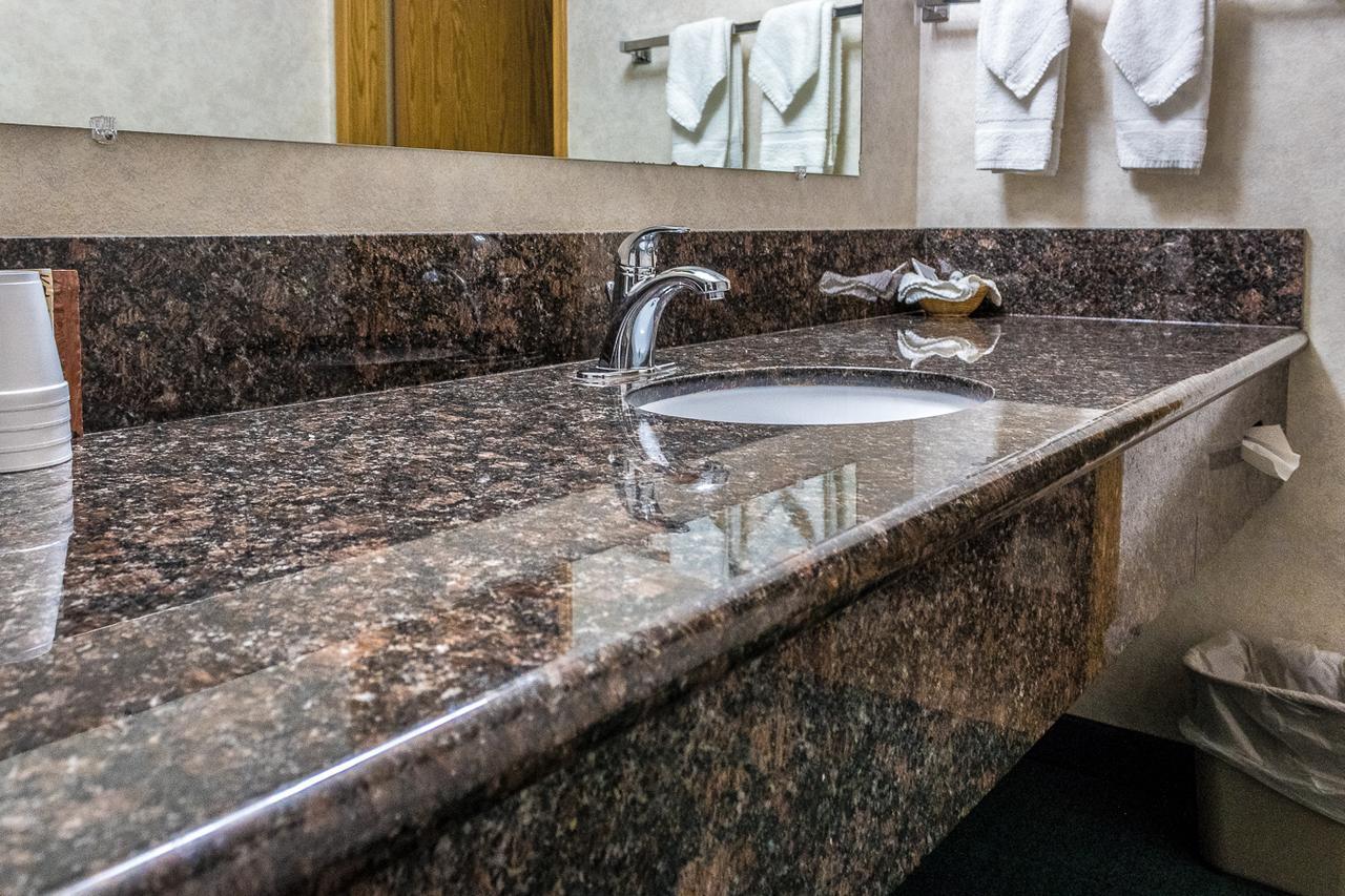 Guest House Inn Junction City Экстерьер фото