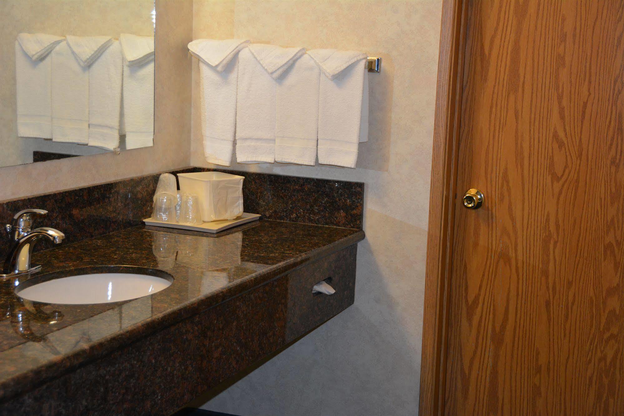 Guest House Inn Junction City Экстерьер фото